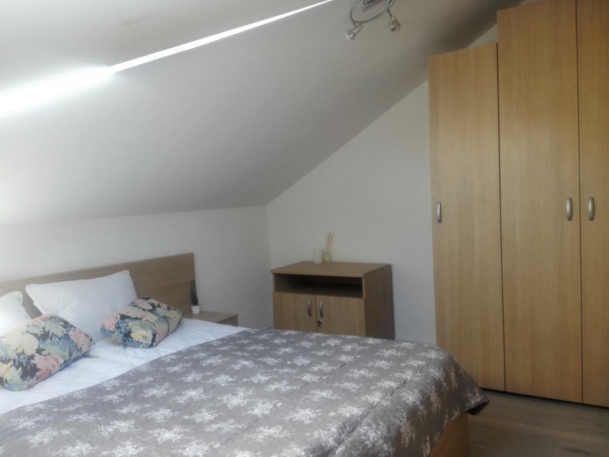 A. Einstein 9A Apartament Cluj-Napoca Luaran gambar